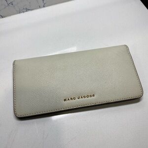 Marc Jacobs Ivory/navy blue Leather Wallet